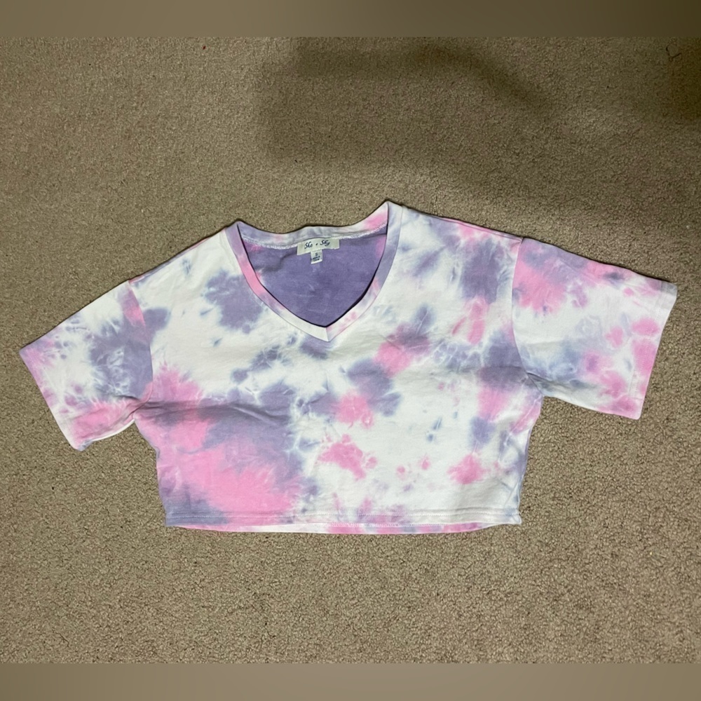 She + Sky Pink and Purple Tie-Dye V-Neck Crop Tee